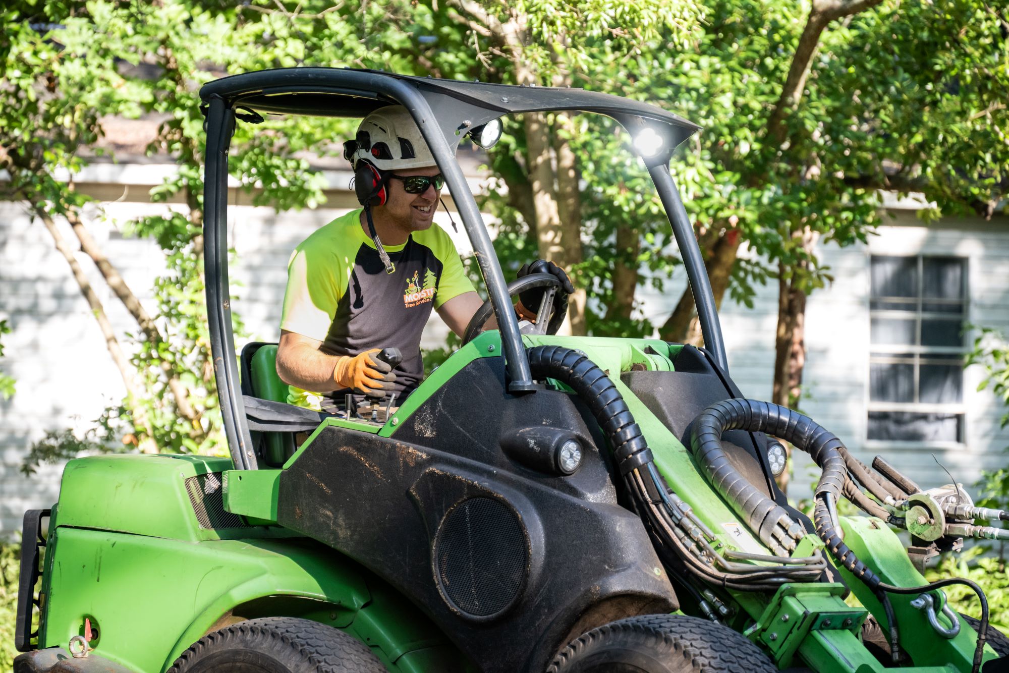 Looking for Outdoor Business Ideas? Start a Tree Care Franchise That Grows with You